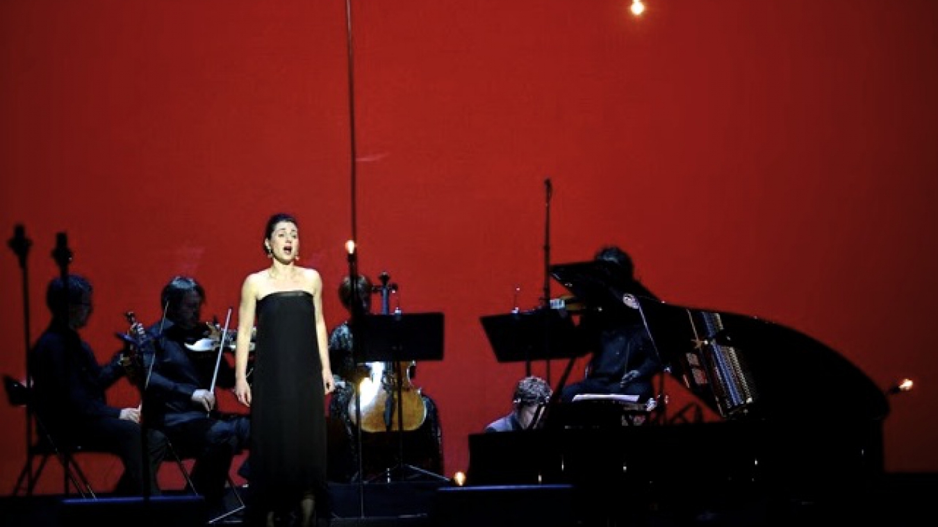 public://projets/2012-06-12_Paris_10_ans_VEDICI_Spectacle_La_voix+%2873%29.jpg